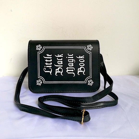 Little Black Magic Book purse 🔮 - Picture 4 of 15